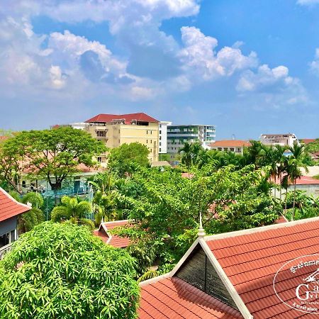 Garden Village Guesthouse & Pool Bar Сием Реап Екстериор снимка
