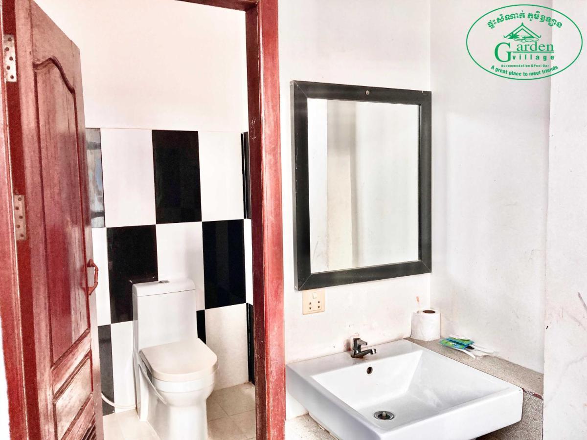 Garden Village Guesthouse & Pool Bar Сием Реап Екстериор снимка