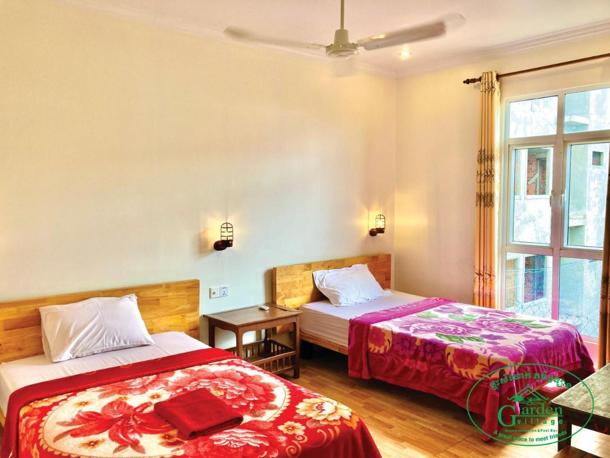 Garden Village Guesthouse & Pool Bar Сием Реап Екстериор снимка