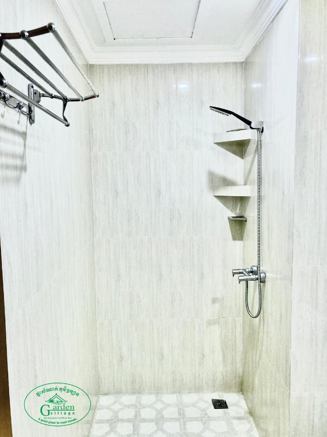 Garden Village Guesthouse & Pool Bar Сием Реап Екстериор снимка