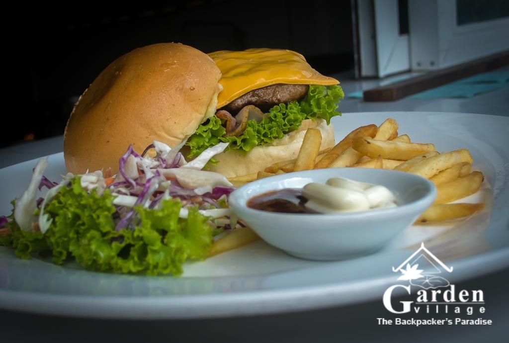 Garden Village Guesthouse & Pool Bar Сием Реап Екстериор снимка